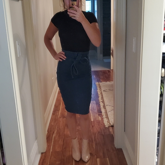 🚩SOLD!🚩Schutz Adilene booties size 7 - Picture 11 of 13